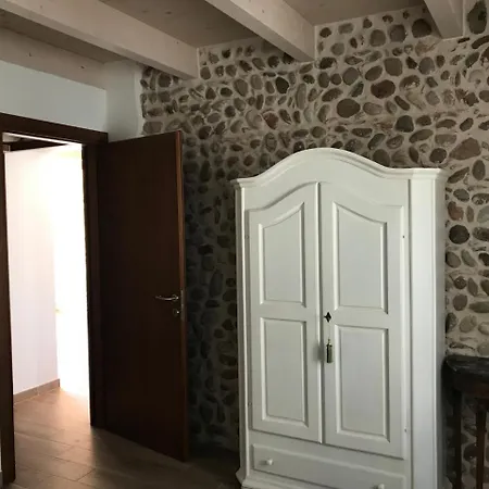 La Piazzetta Penzion Goito (Lombardy)