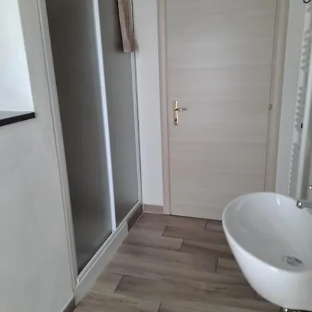 Inn La Piazzetta Goito (Lombardy)