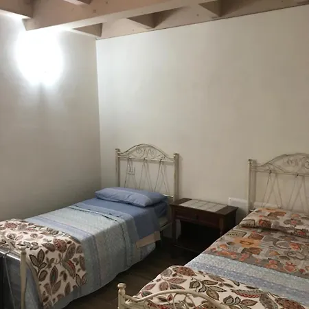 Gasthof La Piazzetta Goito (Lombardy)