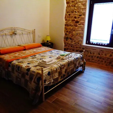 Gasthof La Piazzetta Goito (Lombardy)